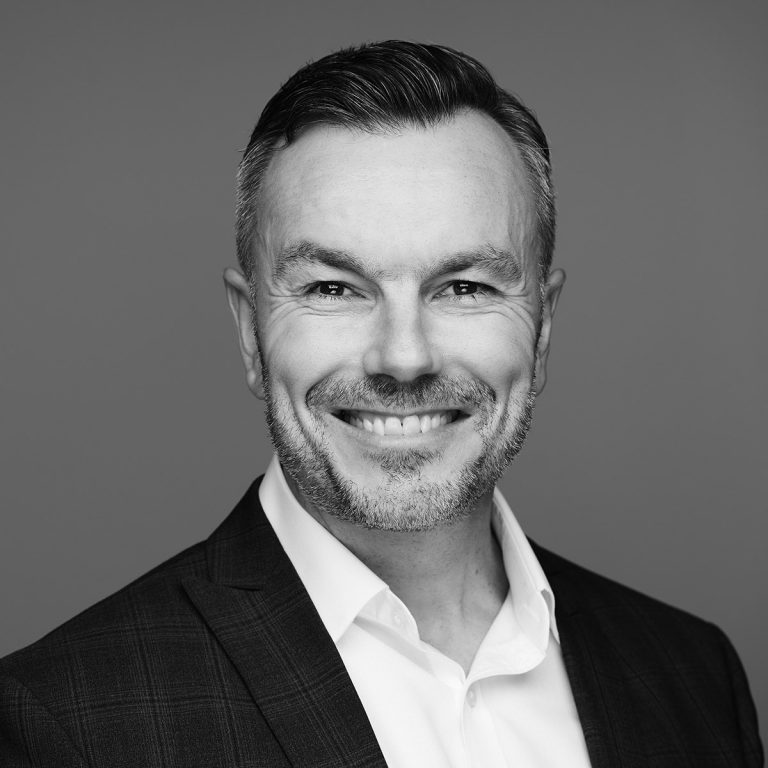 Mark Garrity Headshot7300624